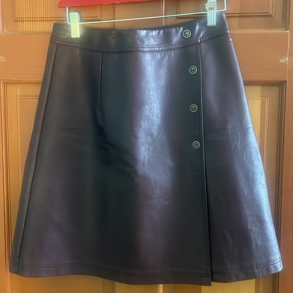 Burgundy PU Leather skirt NWOT - Picture 8 of 9